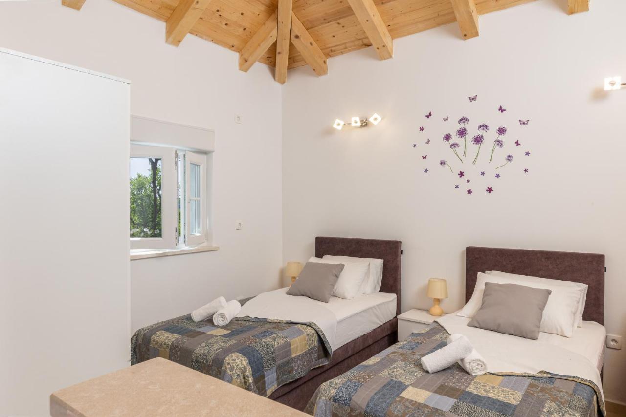 Apartments Roza Mlini Luaran gambar