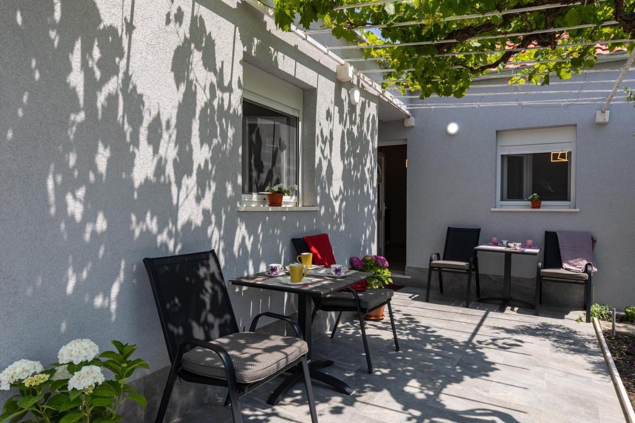 Apartments Roza Mlini Luaran gambar